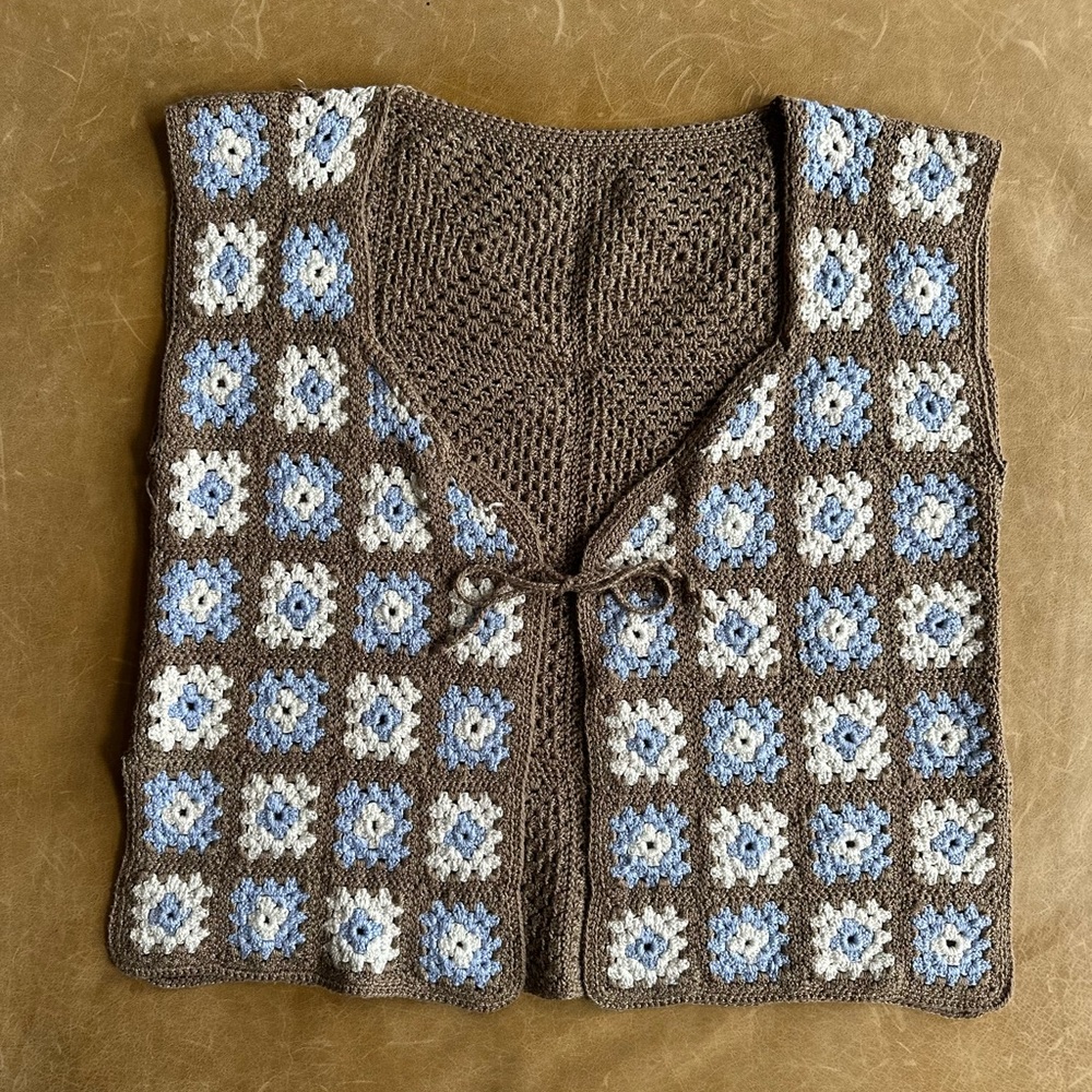 Super Adorable Vintage Granny Square Vest